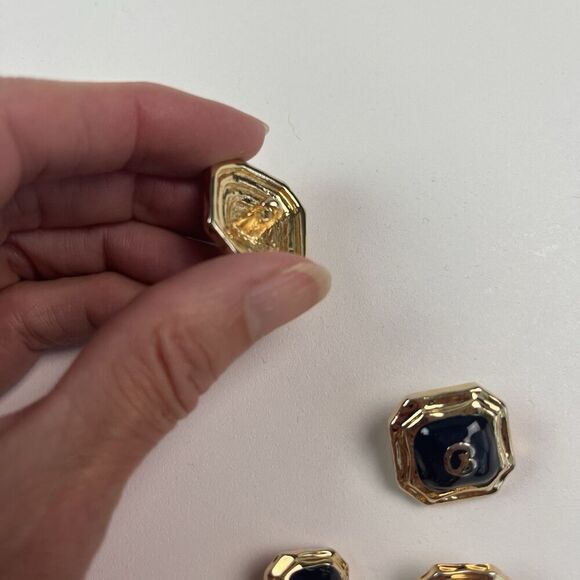 vintage ST JOHN lot of 7 piece Replacement Shank Logo Buttons Gold Navy Enamel - Picture 7 of 10